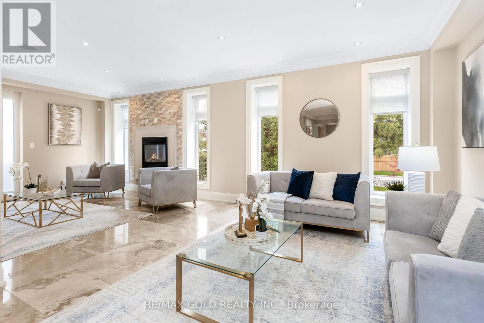 1 Lissom Crescent, Toronto (newtonbrook West), Ontario