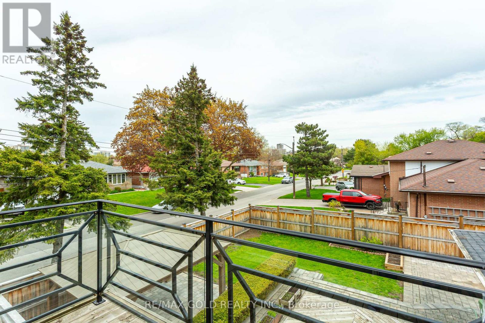 1 Lissom Crescent, Toronto (newtonbrook West), Ontario