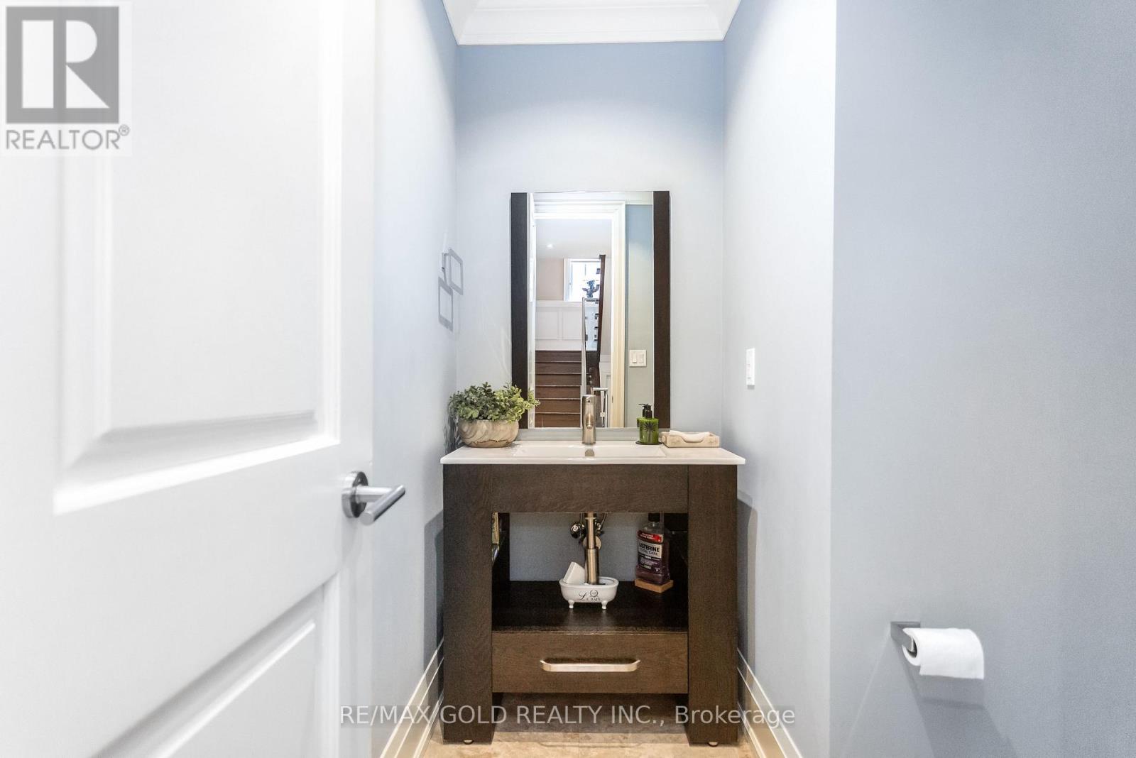 1 Lissom Crescent, Toronto (newtonbrook West), Ontario