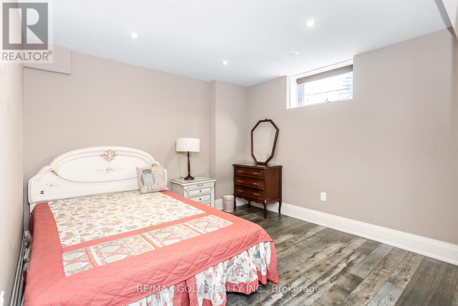 1 Lissom Crescent, Toronto (newtonbrook West), Ontario