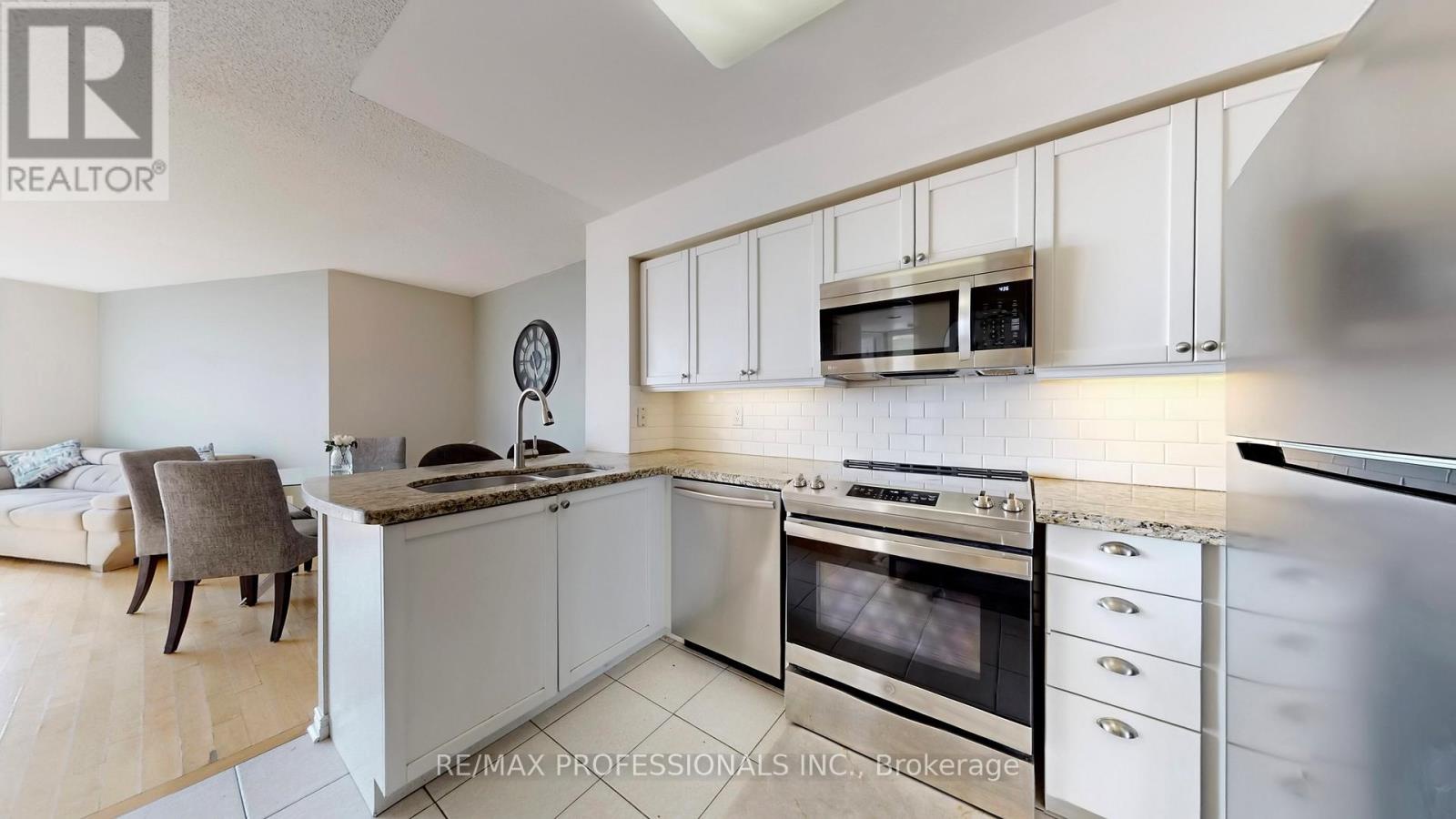 2705 - 30 Harrison Garden Boulevard, Toronto (willowdale East), Ontario