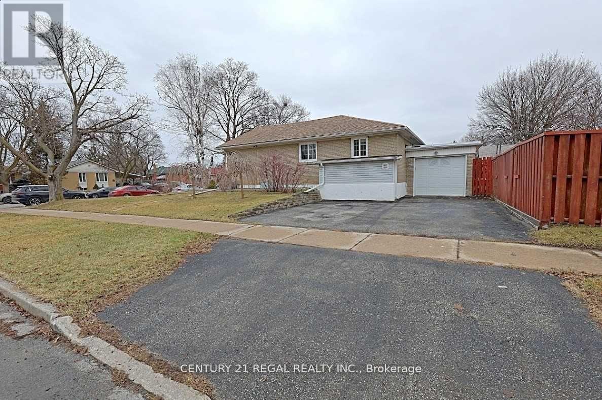 9 Guiness Avenue, Toronto (west Humber-clairville), Ontario