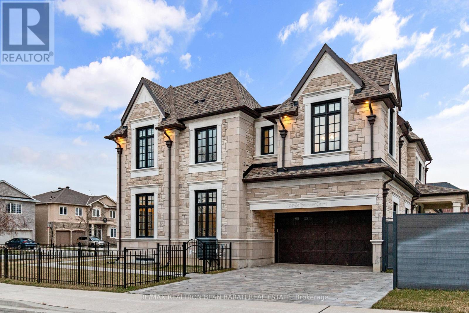 29 Ballyconnor Court, Toronto (bayview Woods-steeles), Ontario