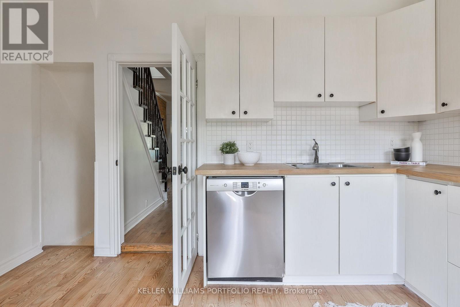 64 Campbell Avenue, Toronto (dovercourt-wallace Emerson-junction), Ontario