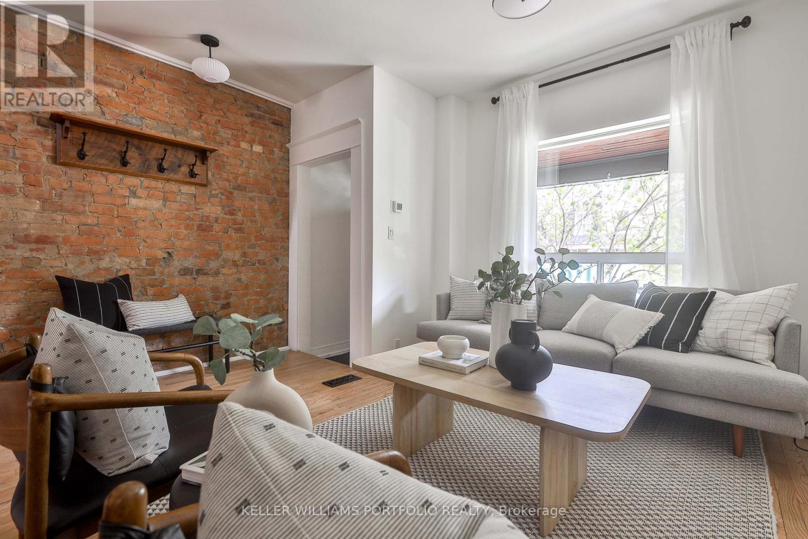 64 Campbell Avenue, Toronto (dovercourt-wallace Emerson-junction), Ontario