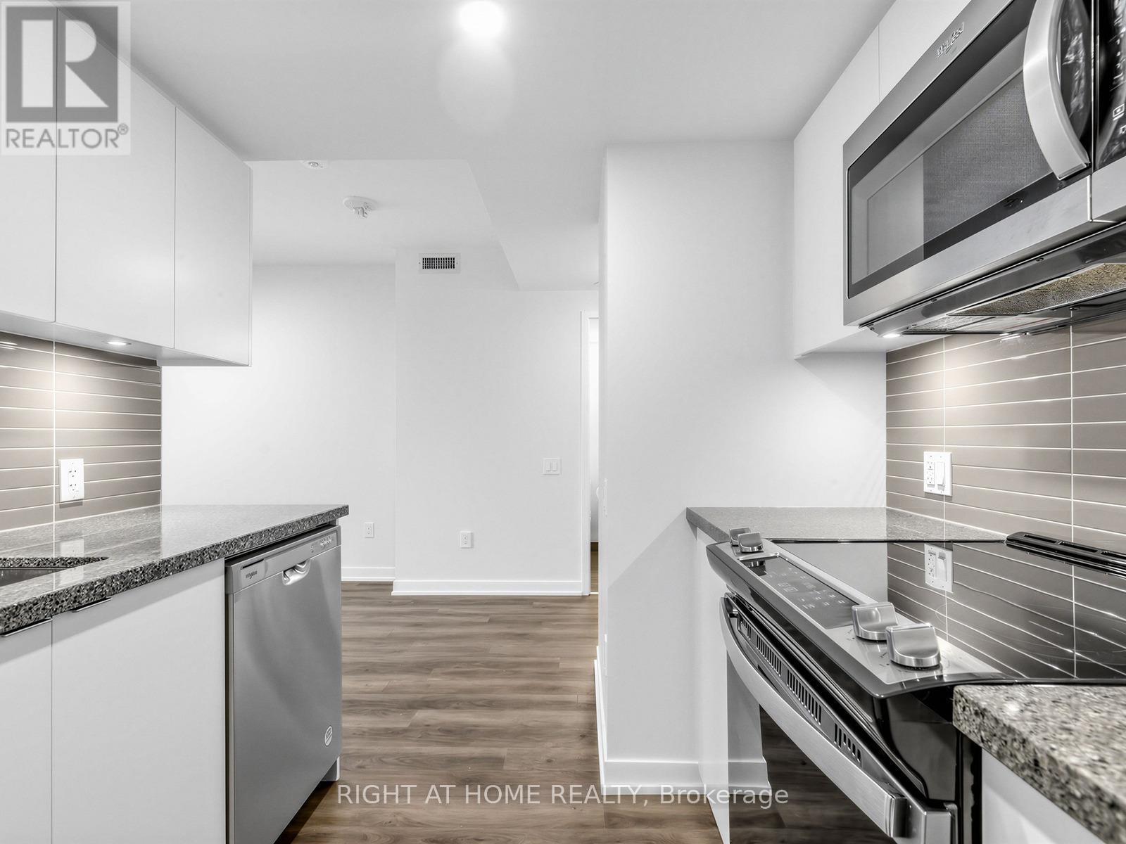 423 - 500 Wilson Avenue, Toronto (clanton Park), Ontario