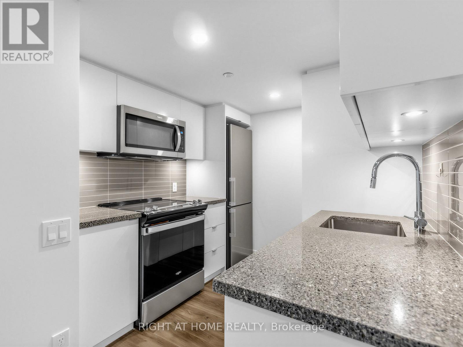 423 - 500 Wilson Avenue, Toronto (clanton Park), Ontario