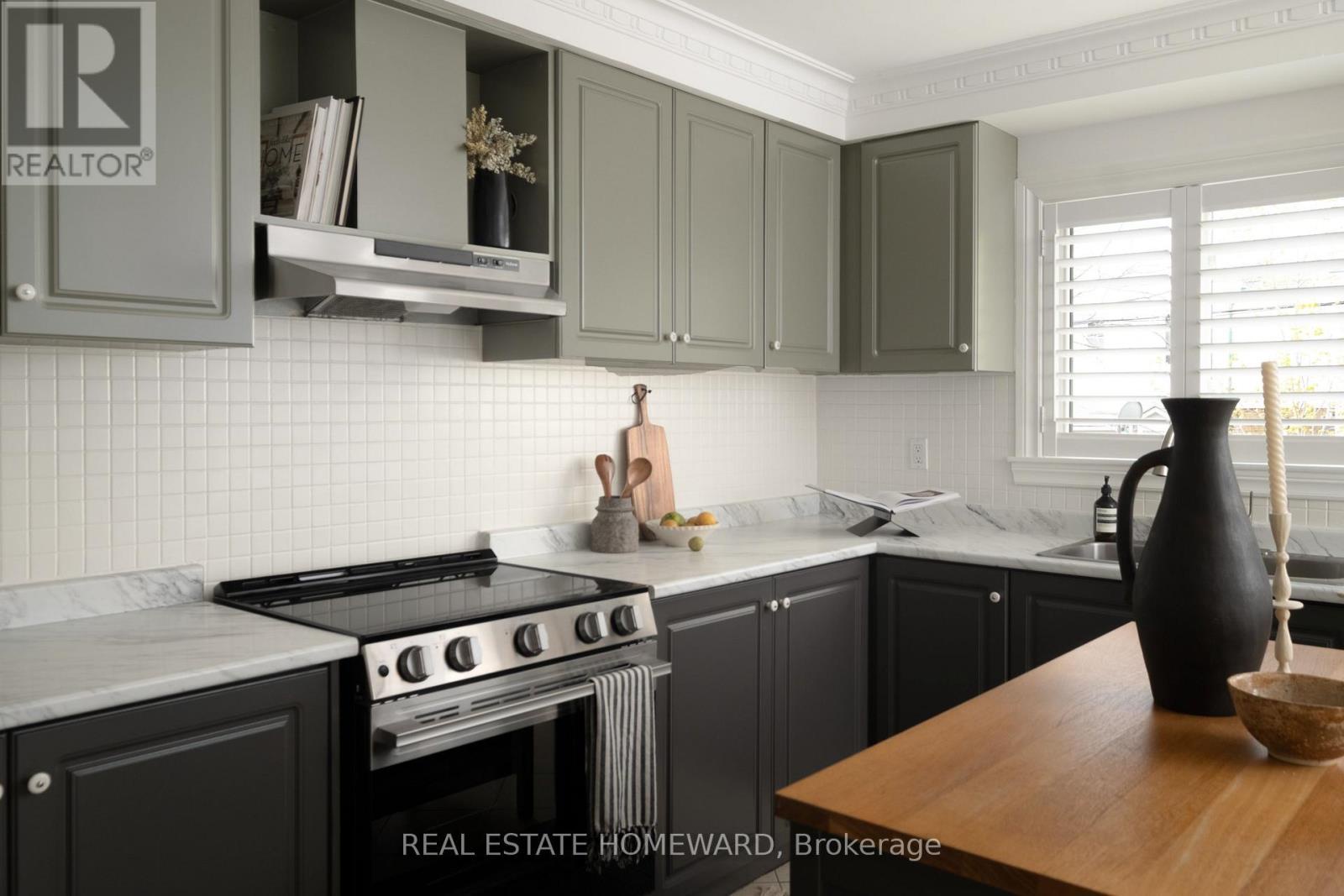 22 Kimbourne Avenue, Toronto (danforth Village-east York), Ontario