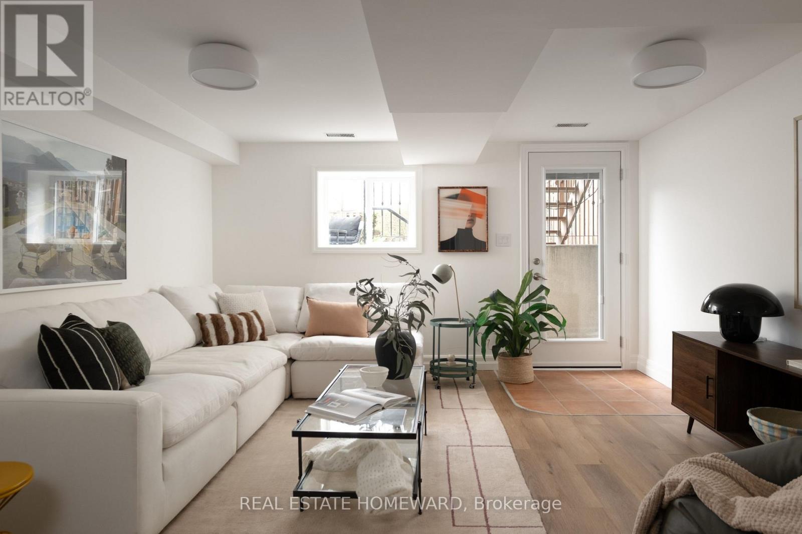 22 Kimbourne Avenue, Toronto (danforth Village-east York), Ontario