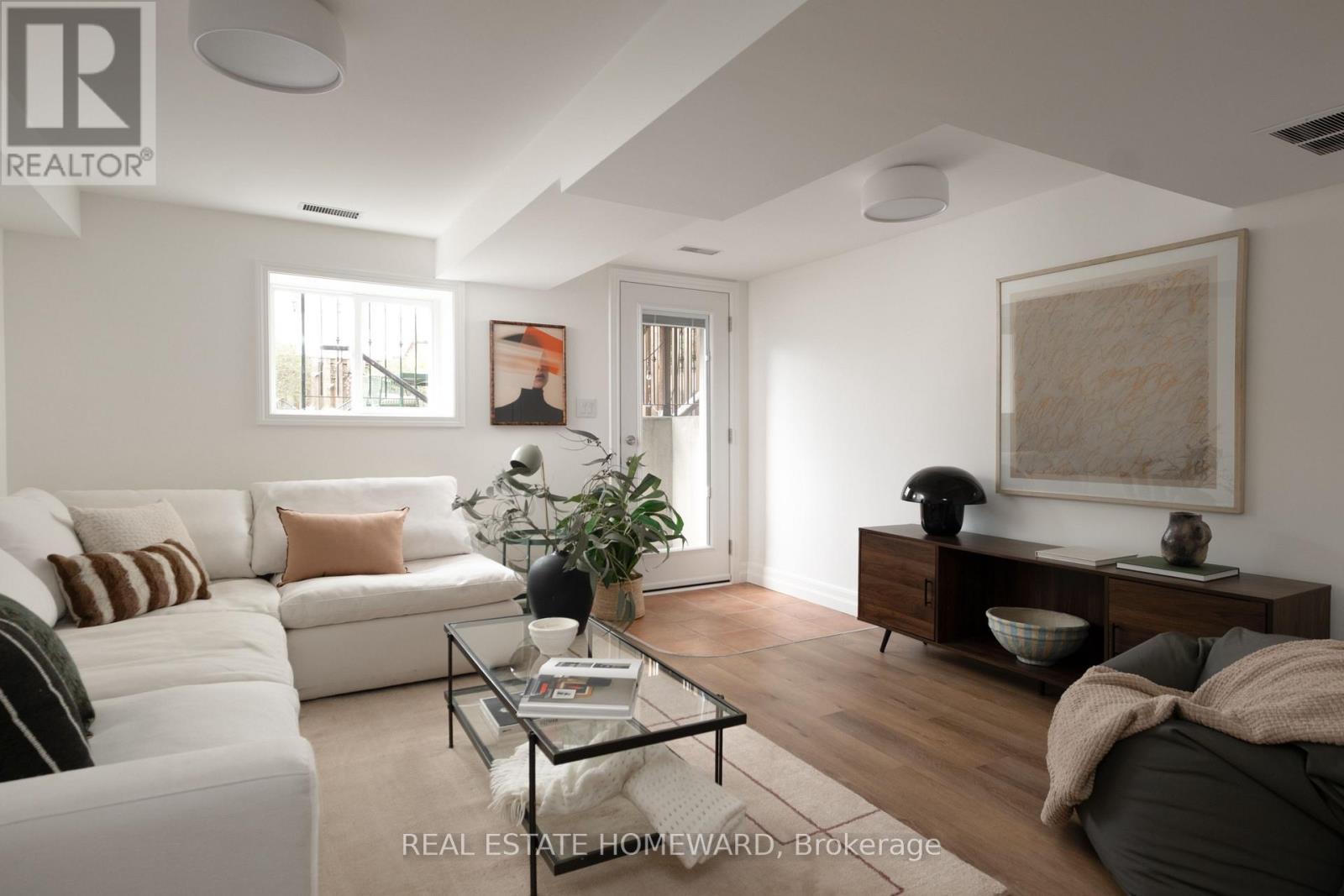 22 Kimbourne Avenue, Toronto (danforth Village-east York), Ontario