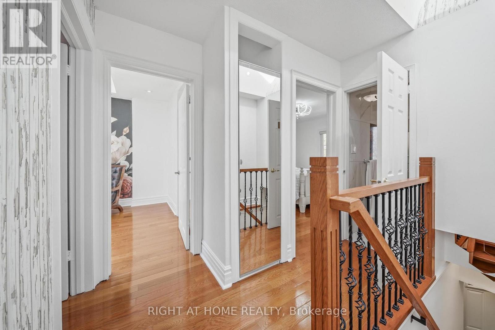 35 Dayton Avenue, Toronto (stonegate-queensway), Ontario