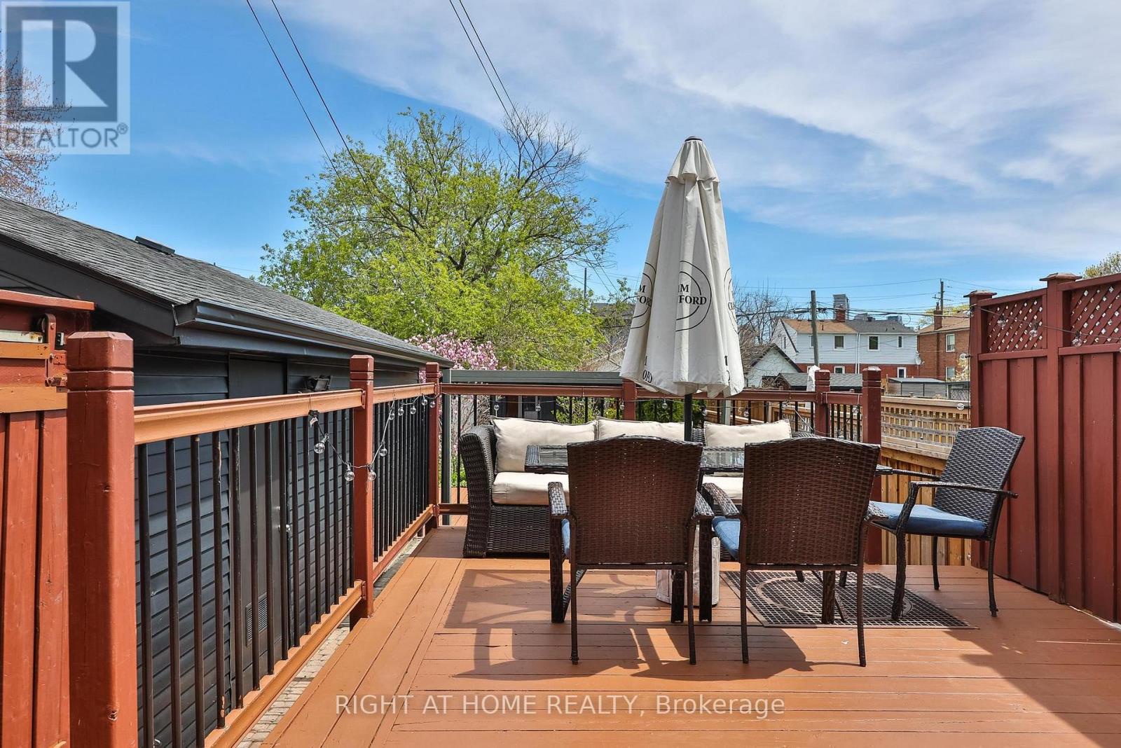35 Dayton Avenue, Toronto (stonegate-queensway), Ontario