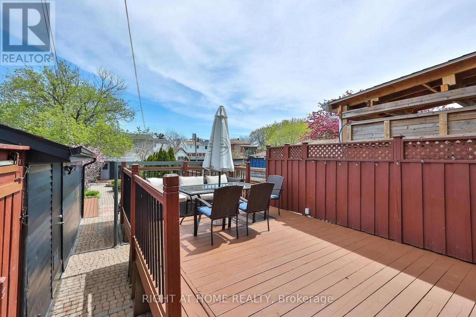 35 Dayton Avenue, Toronto (stonegate-queensway), Ontario