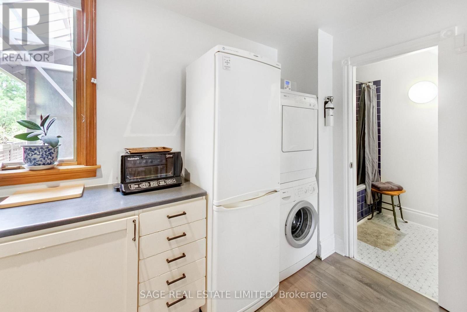 31 Emerson Avenue, Toronto (dovercourt-wallace Emerson-junction), Ontario