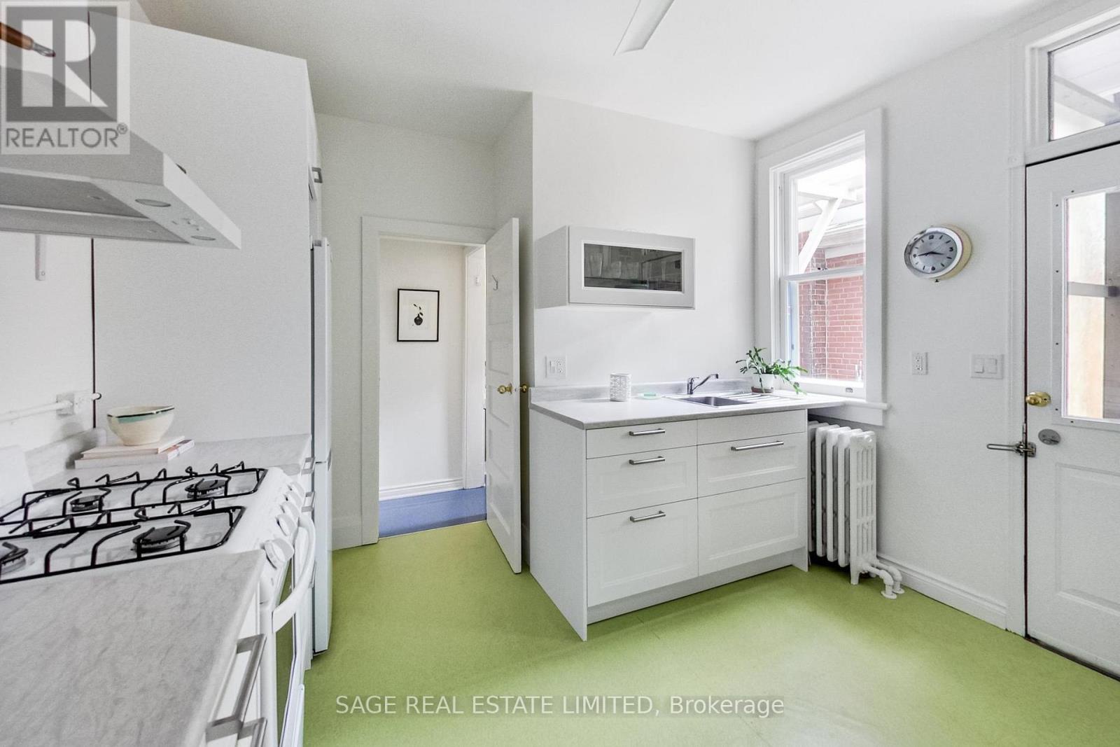 31 Emerson Avenue, Toronto (dovercourt-wallace Emerson-junction), Ontario