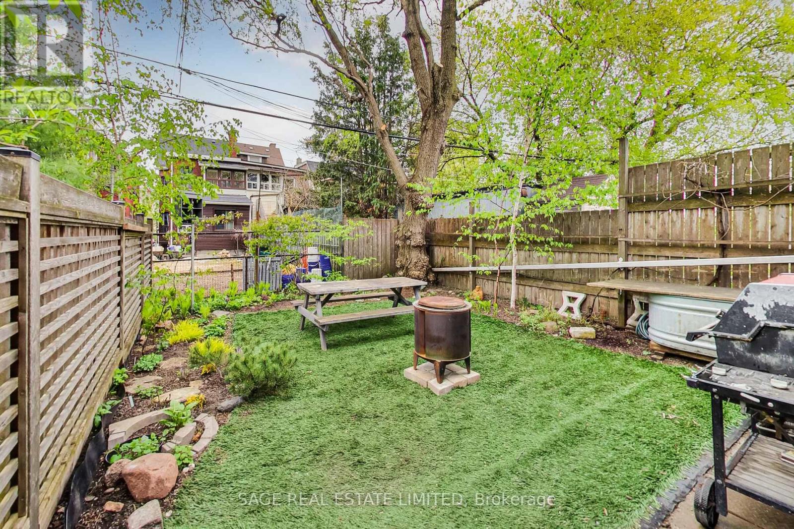 31 Emerson Avenue, Toronto (dovercourt-wallace Emerson-junction), Ontario
