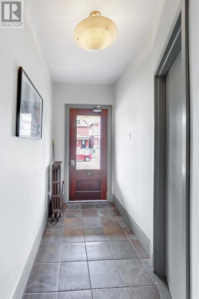 31 Emerson Avenue, Toronto (dovercourt-wallace Emerson-junction), Ontario