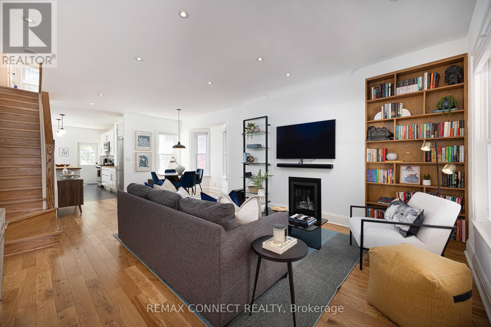 29 Howard Park Avenue, Toronto (roncesvalles), Ontario