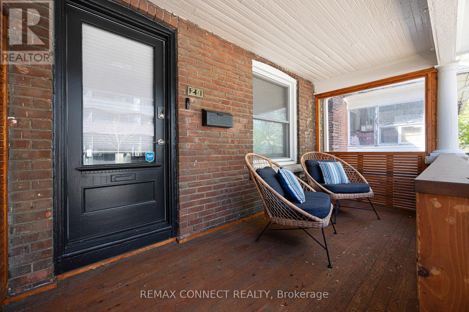 29 Howard Park Avenue, Toronto (roncesvalles), Ontario