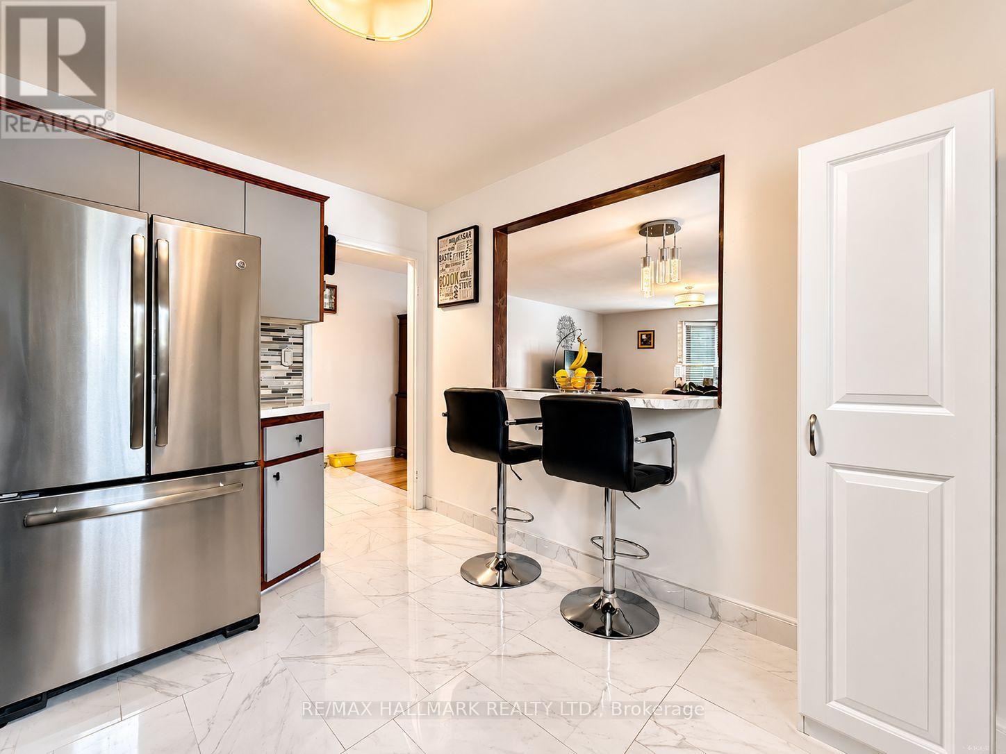 100 Ascot Avenue, Toronto (corso Italia-davenport), Ontario