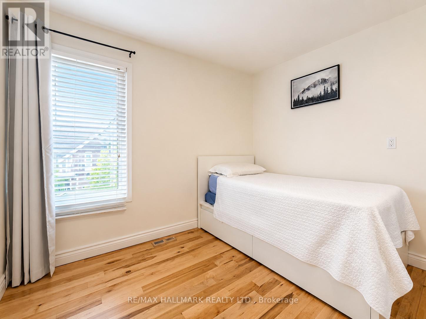 100 Ascot Avenue, Toronto (corso Italia-davenport), Ontario