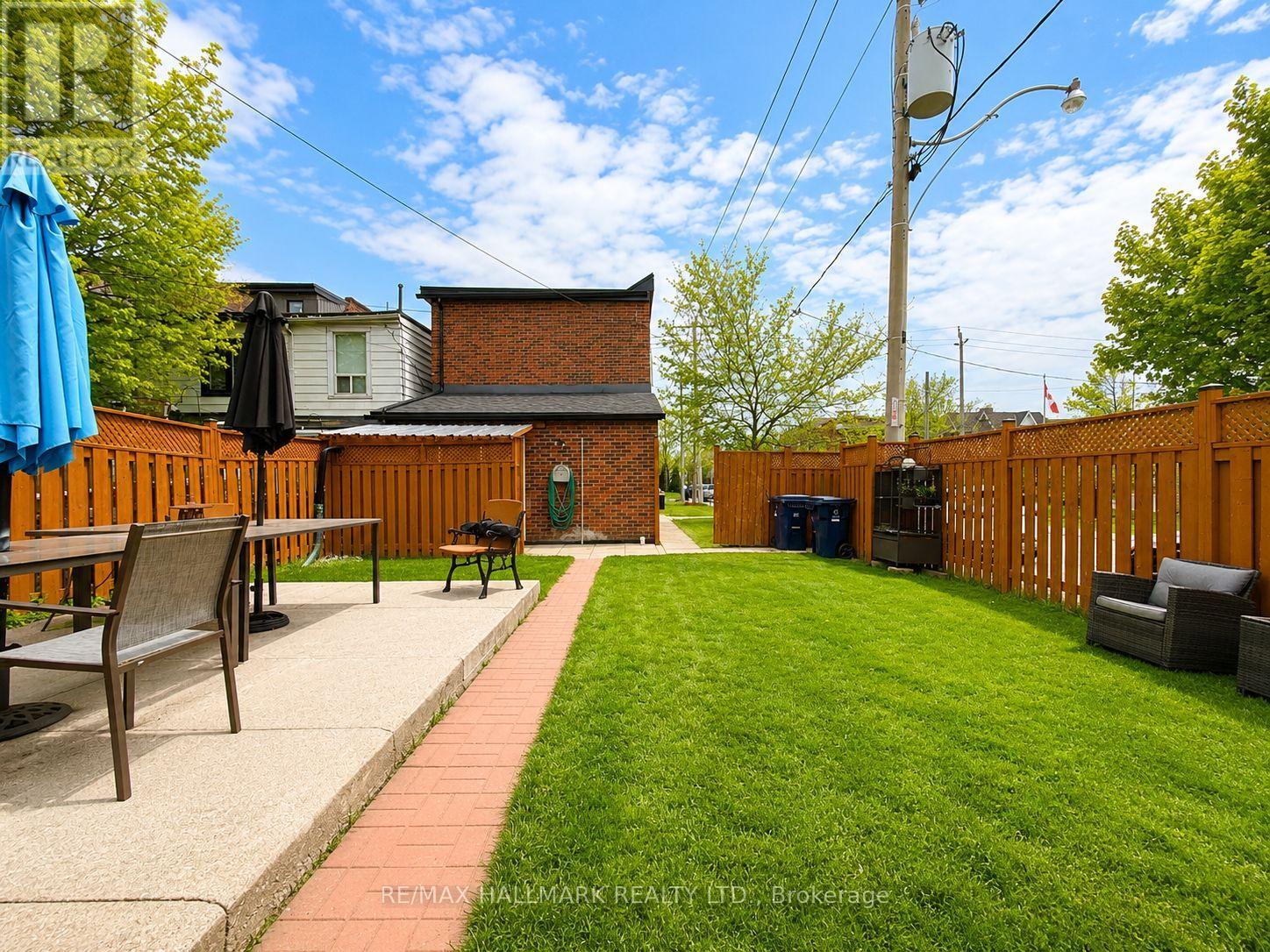 100 Ascot Avenue, Toronto (corso Italia-davenport), Ontario
