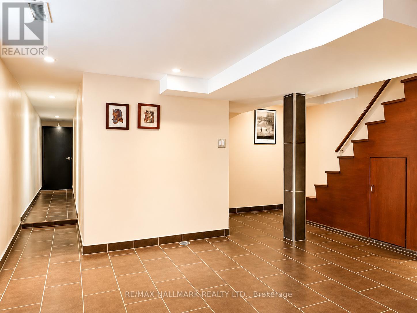 100 Ascot Avenue, Toronto (corso Italia-davenport), Ontario