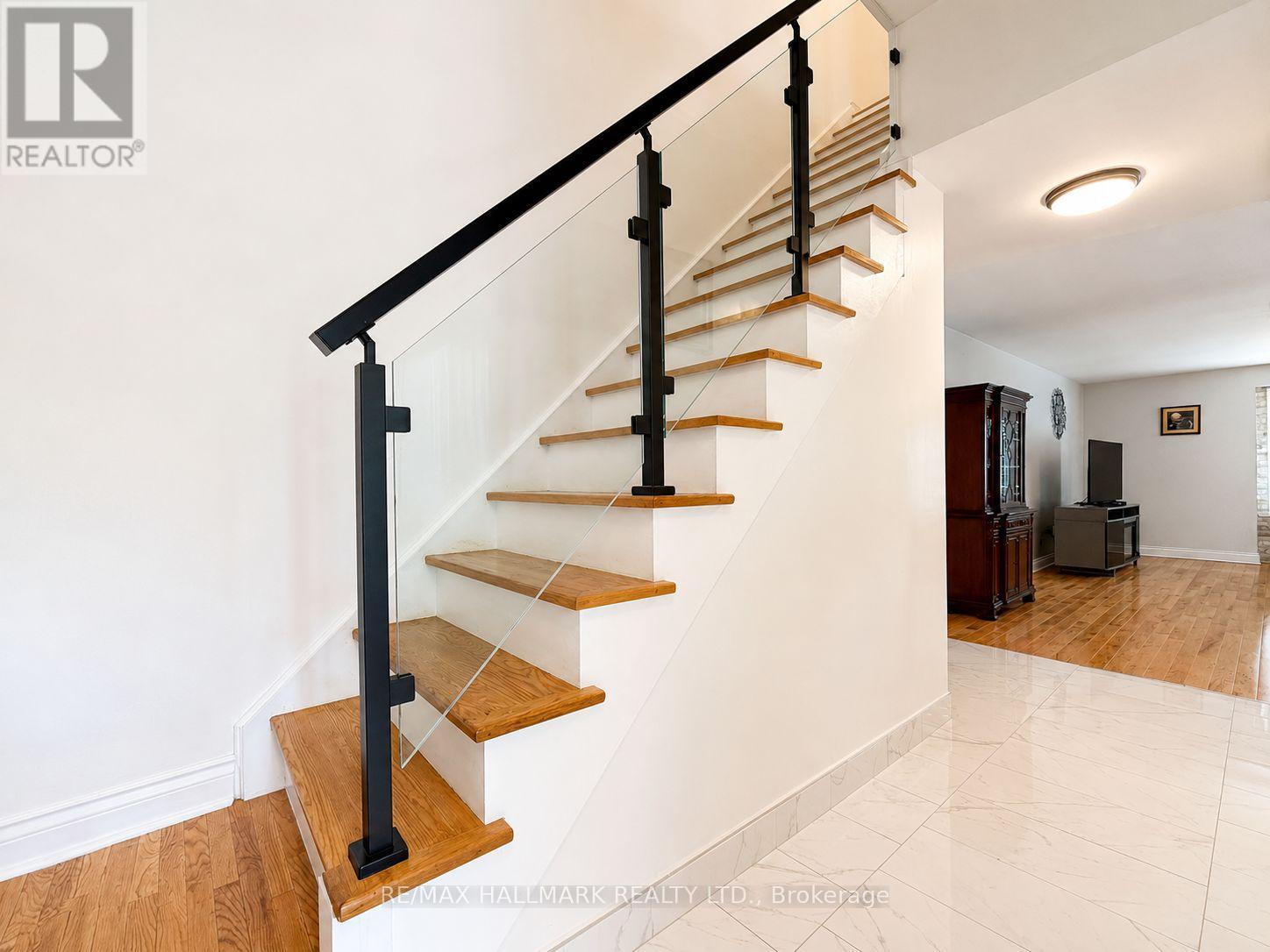 100 Ascot Avenue, Toronto (corso Italia-davenport), Ontario