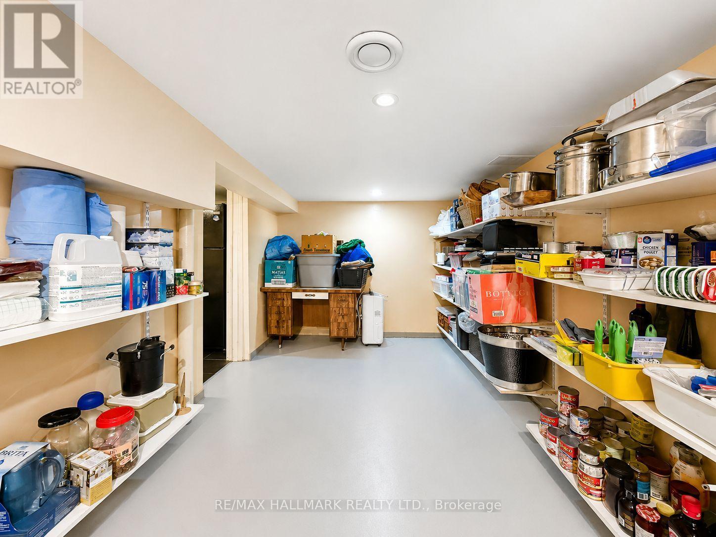 100 Ascot Avenue, Toronto (corso Italia-davenport), Ontario
