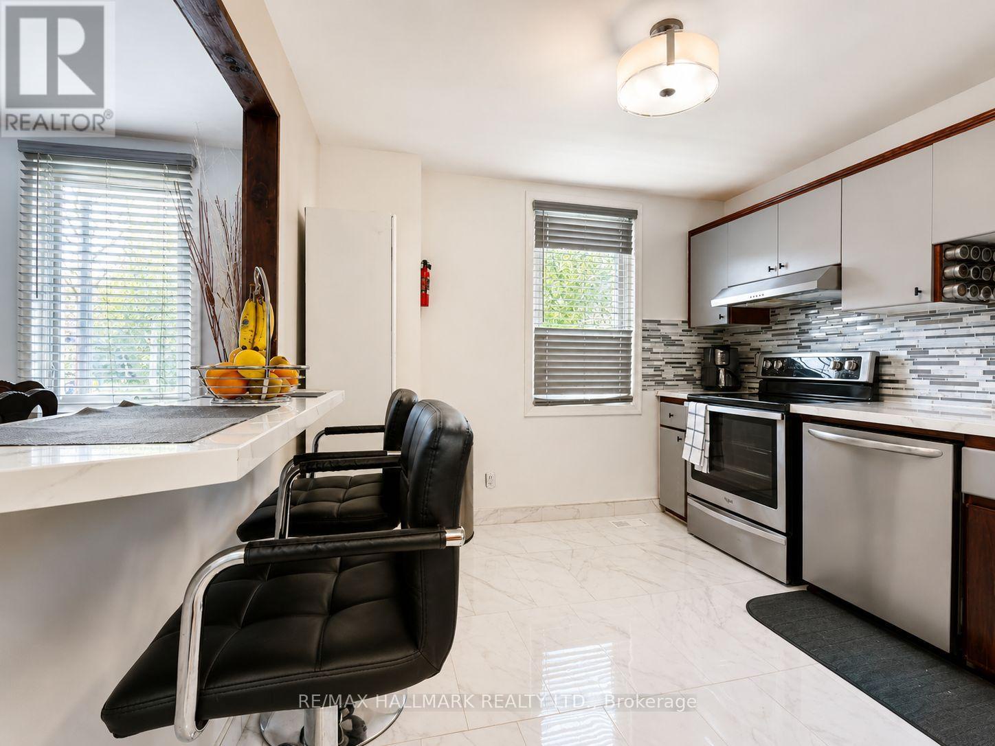 100 Ascot Avenue, Toronto (corso Italia-davenport), Ontario