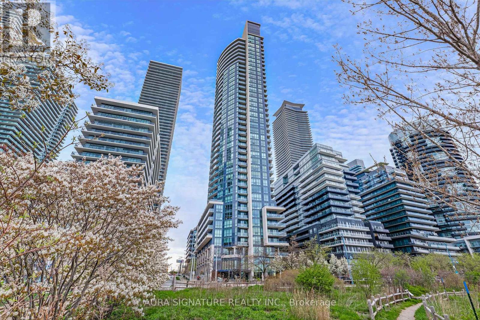 1004 - 59 Annie Craig Drive, Toronto (mimico), Ontario