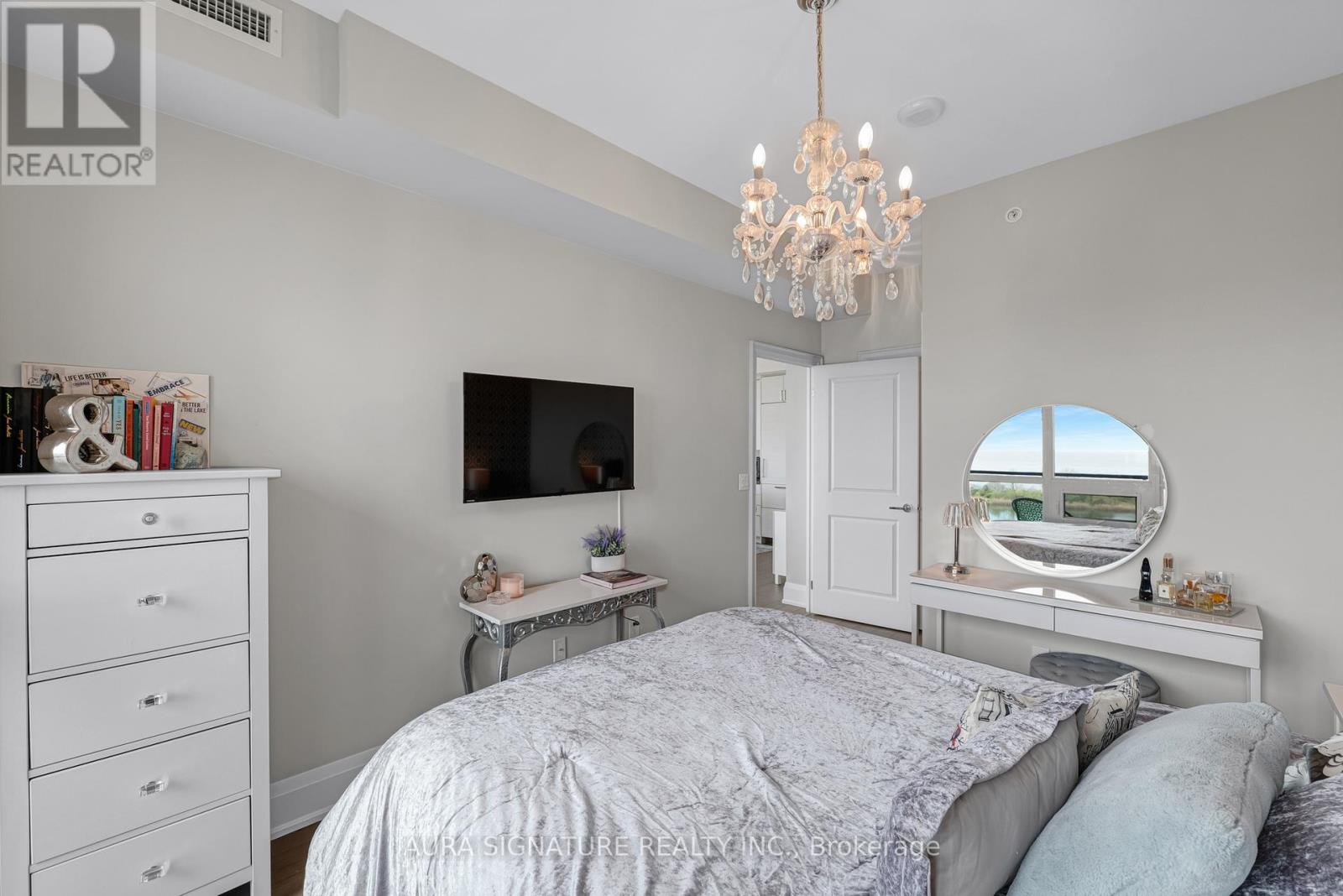 1004 - 59 Annie Craig Drive, Toronto (mimico), Ontario