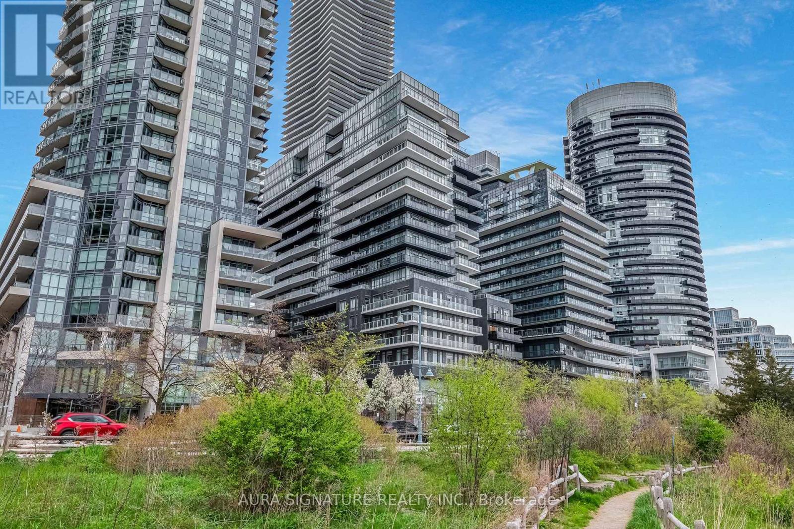 901 - 110 Marine Parade Drive, Toronto (mimico), Ontario