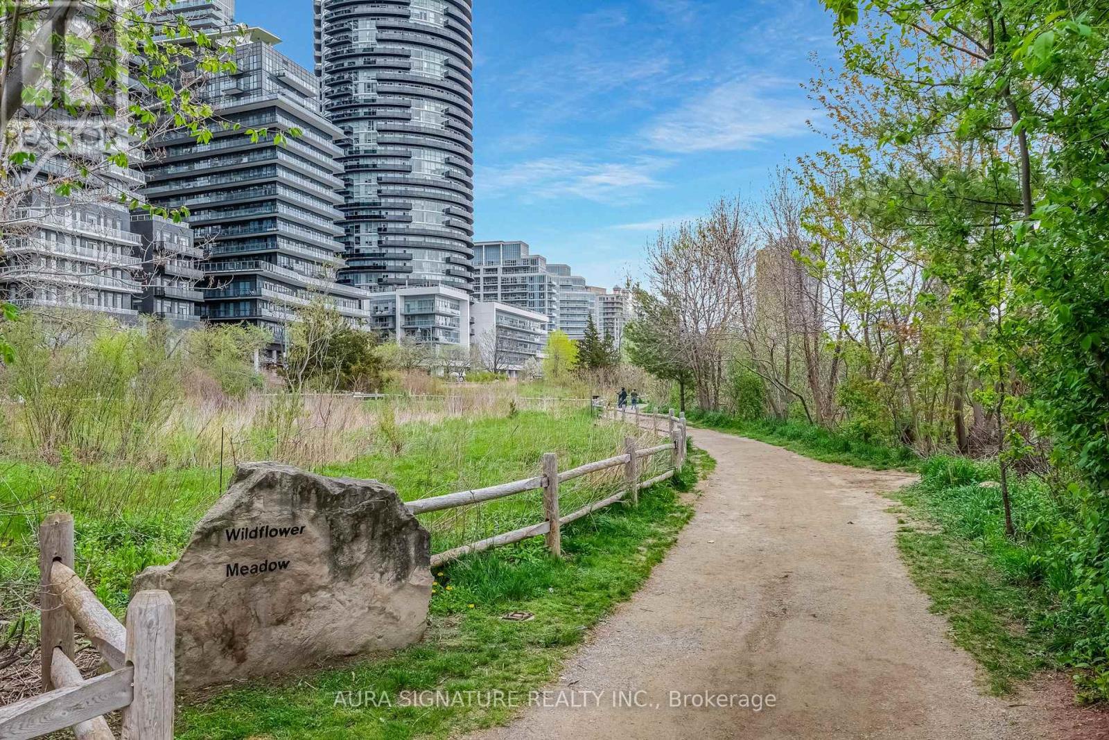 901 - 110 Marine Parade Drive, Toronto (mimico), Ontario