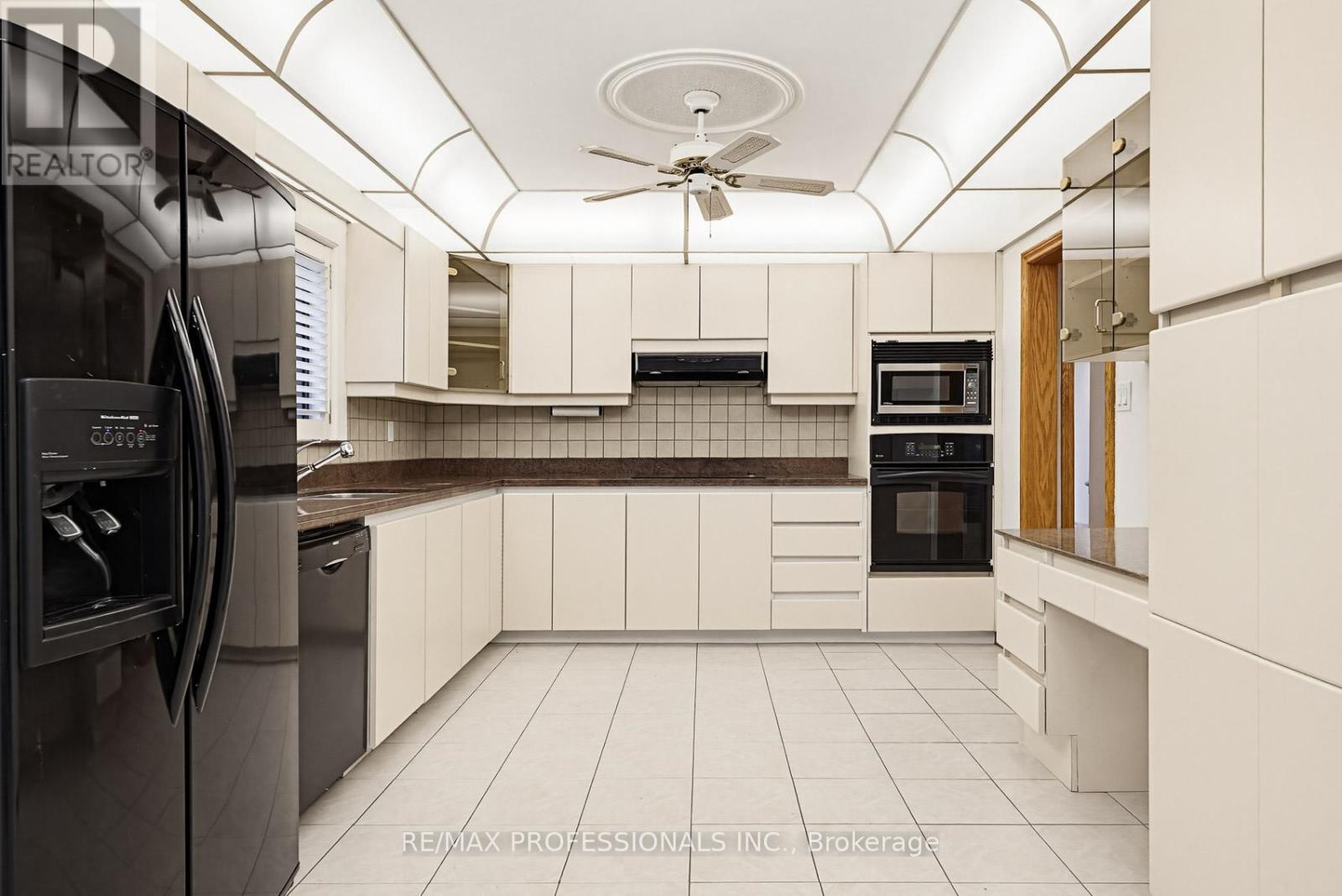 26 Neilor Crescent, Toronto (markland Wood), Ontario