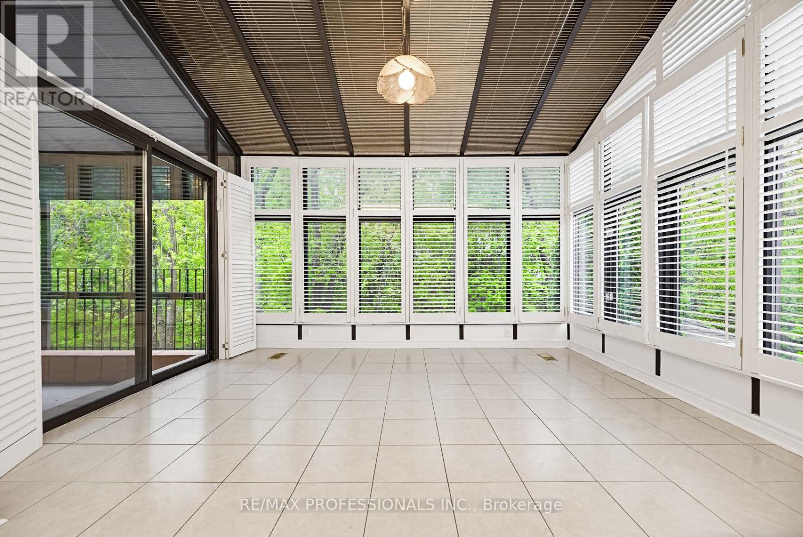 26 Neilor Crescent, Toronto (markland Wood), Ontario