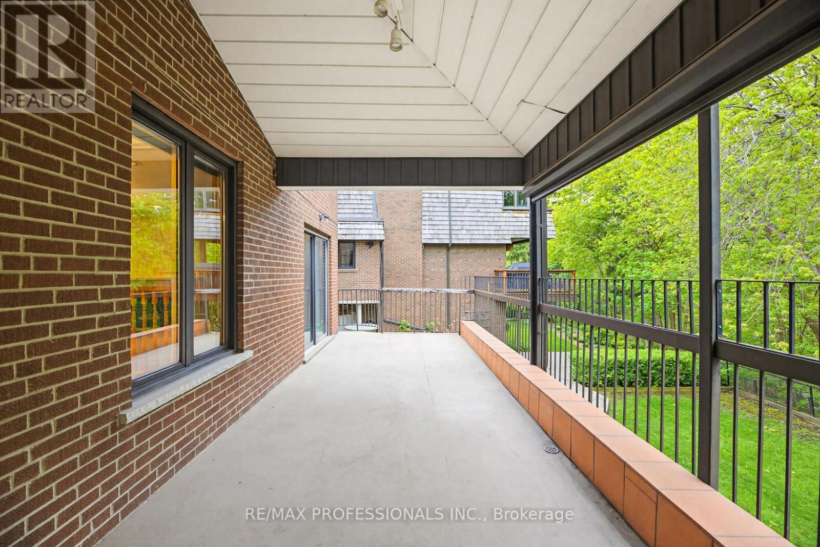 26 Neilor Crescent, Toronto (markland Wood), Ontario
