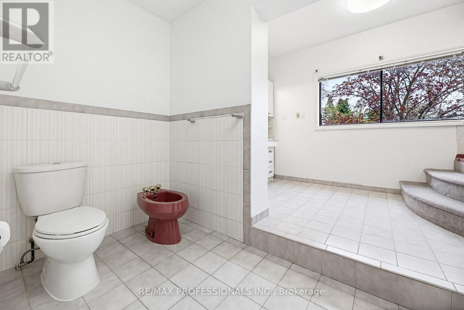 26 Neilor Crescent, Toronto (markland Wood), Ontario