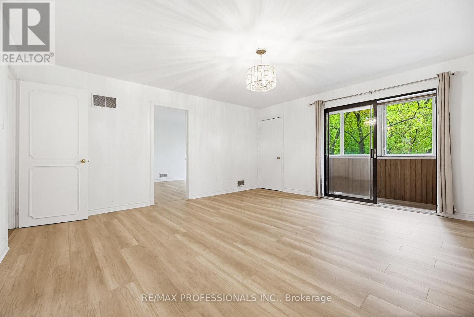 26 Neilor Crescent, Toronto (markland Wood), Ontario