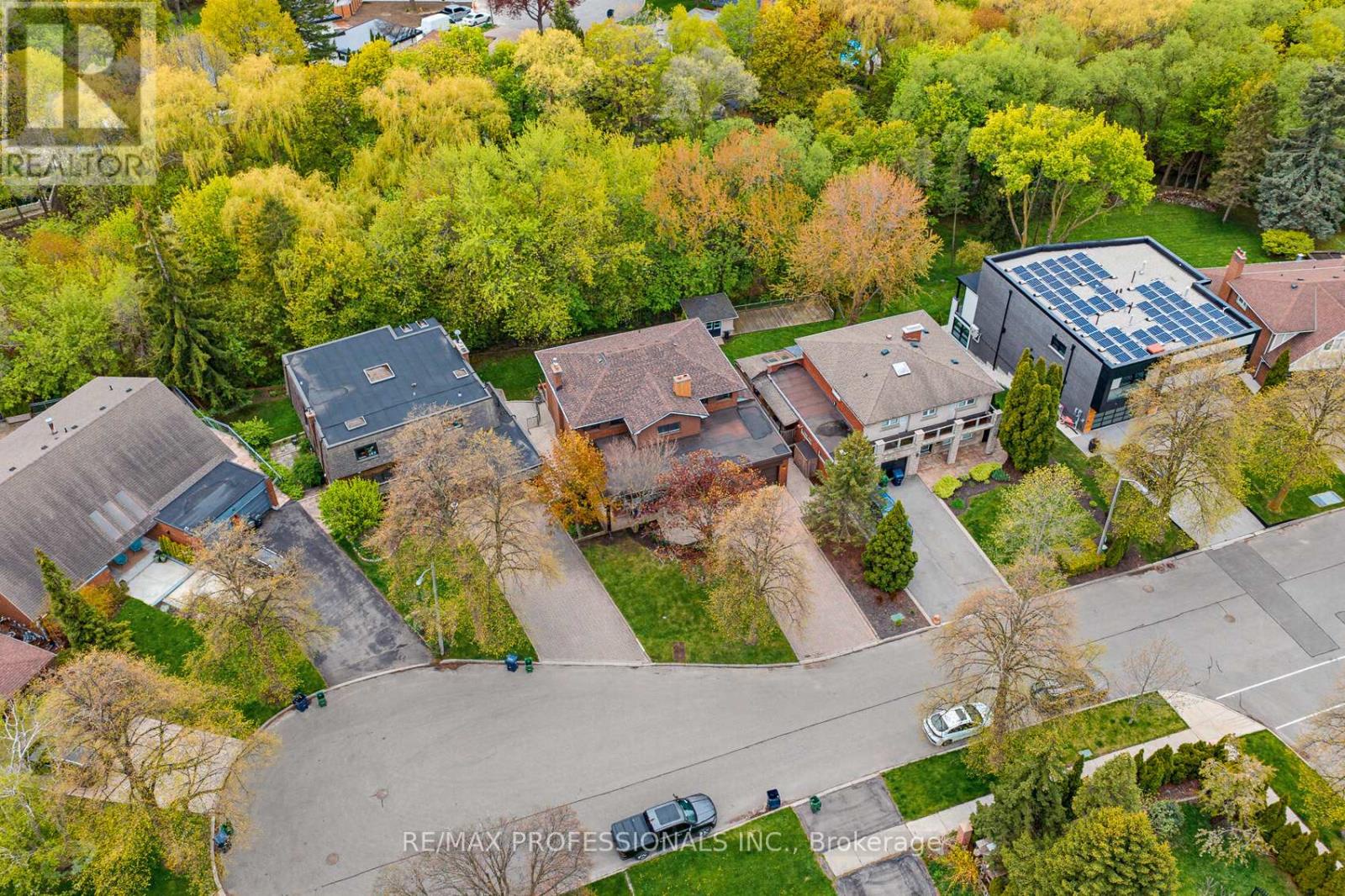 26 Neilor Crescent, Toronto (markland Wood), Ontario