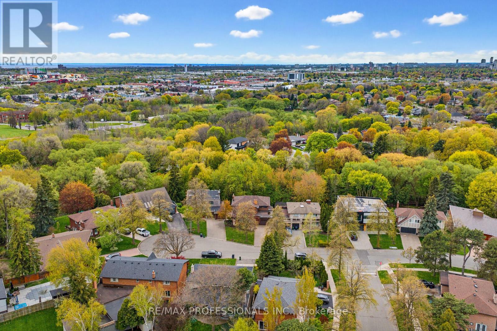 26 Neilor Crescent, Toronto (markland Wood), Ontario