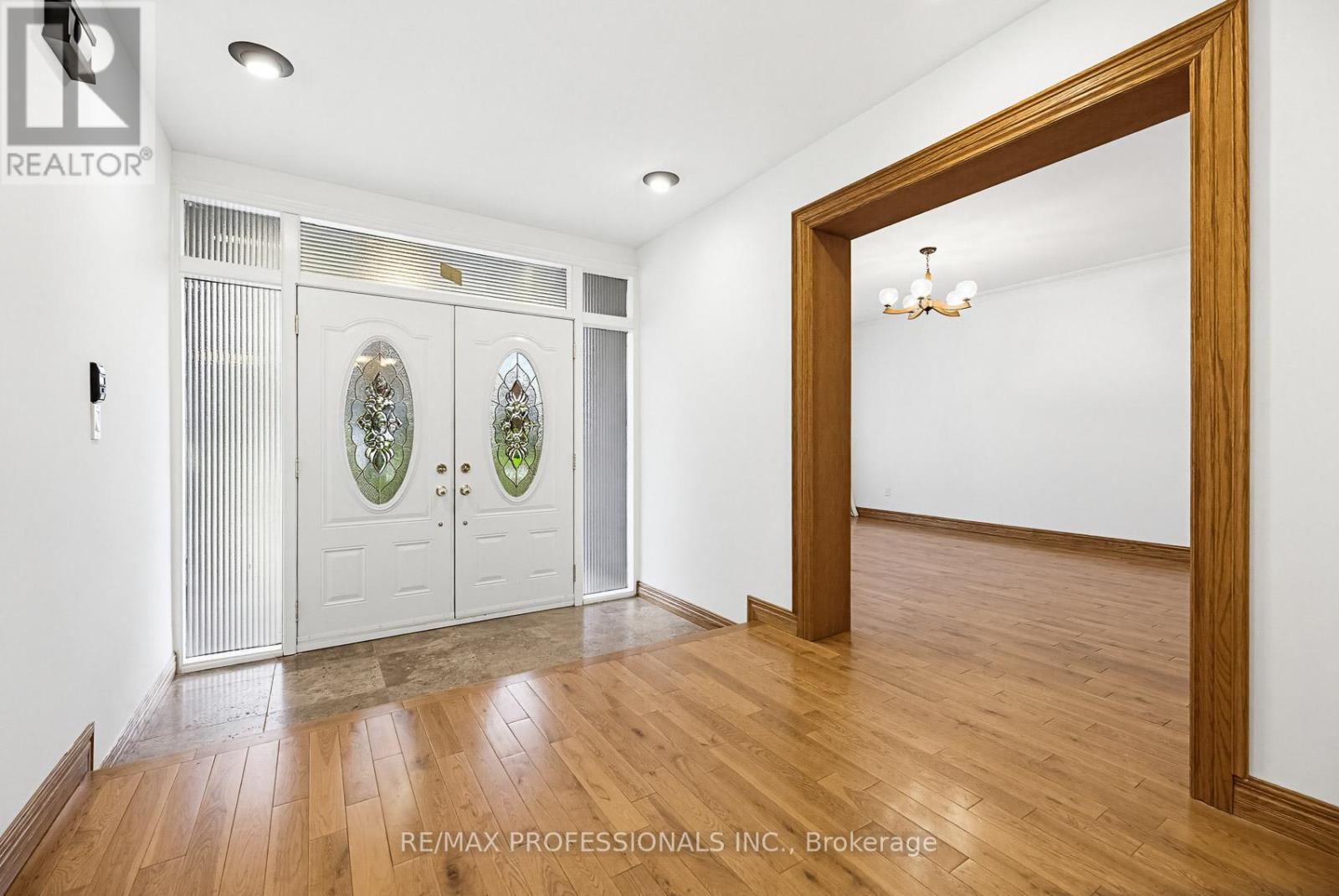 26 Neilor Crescent, Toronto (markland Wood), Ontario