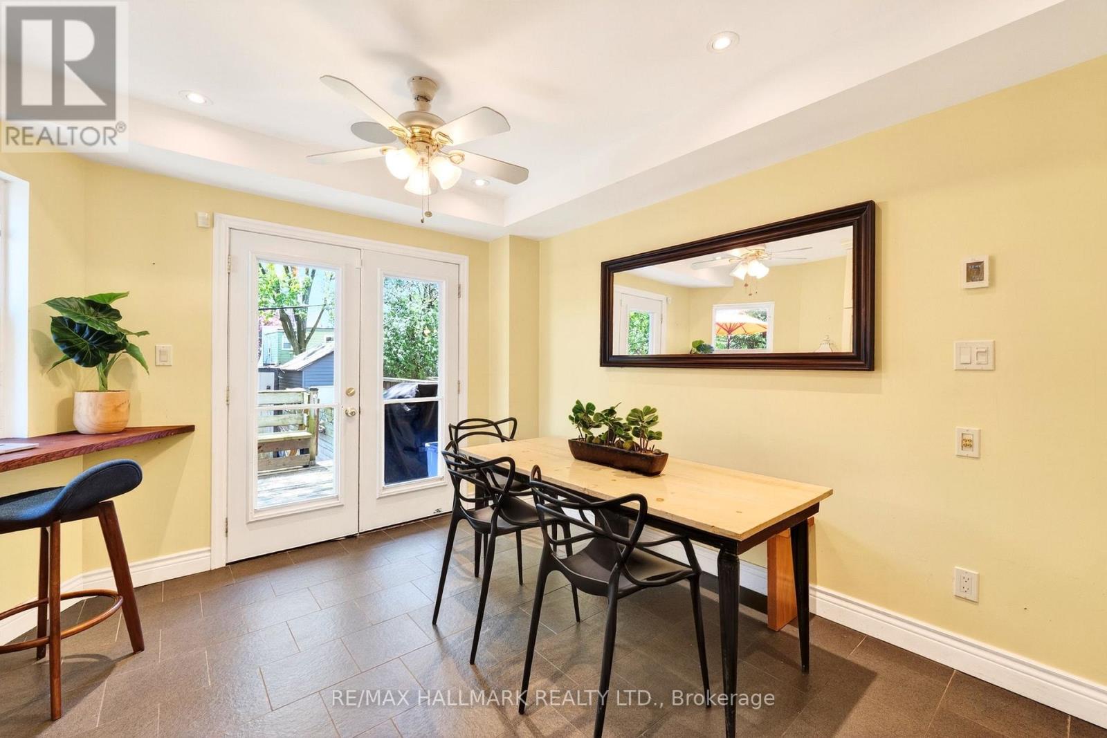17 Mountalan Avenue, Toronto (greenwood-coxwell), Ontario