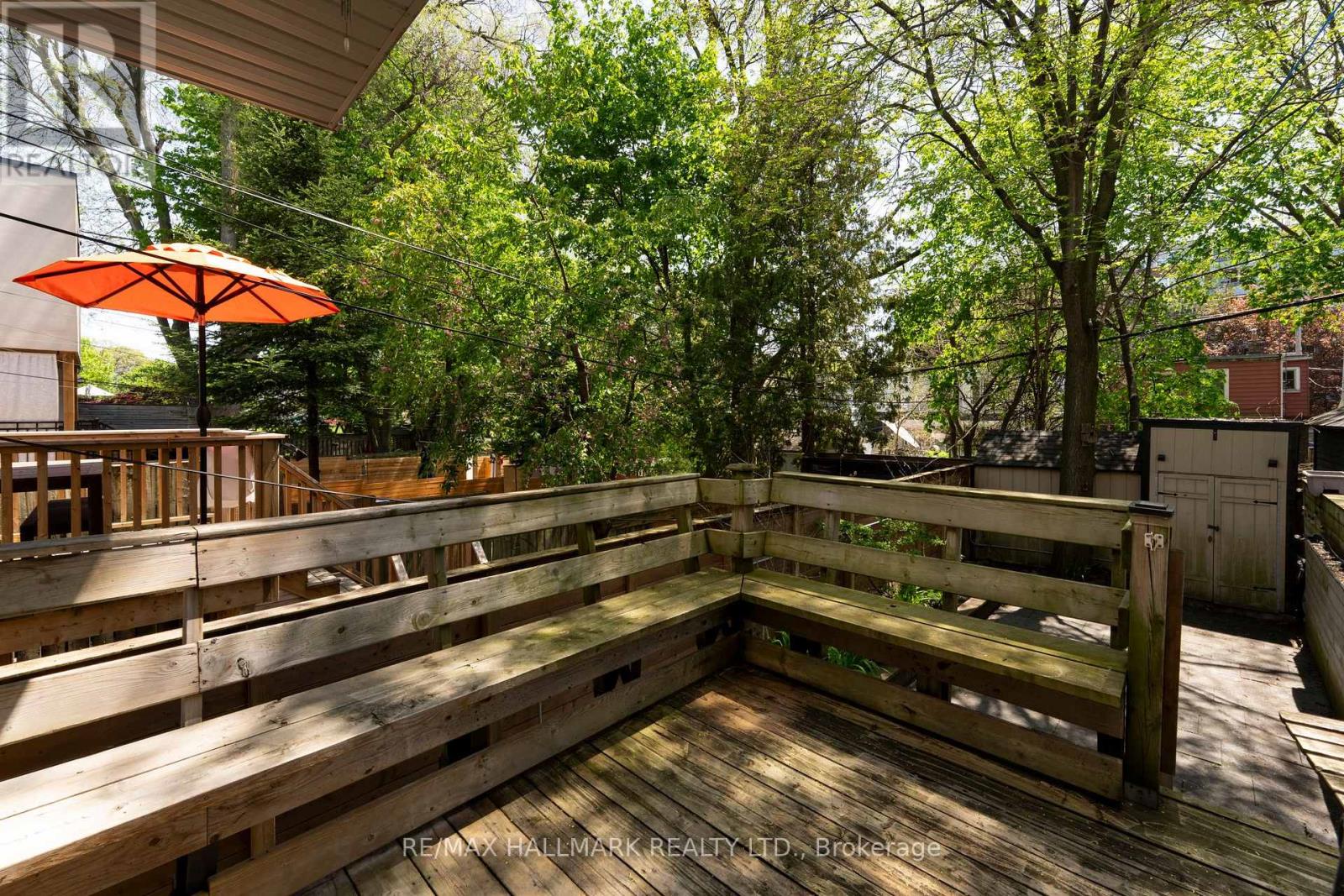 17 Mountalan Avenue, Toronto (greenwood-coxwell), Ontario