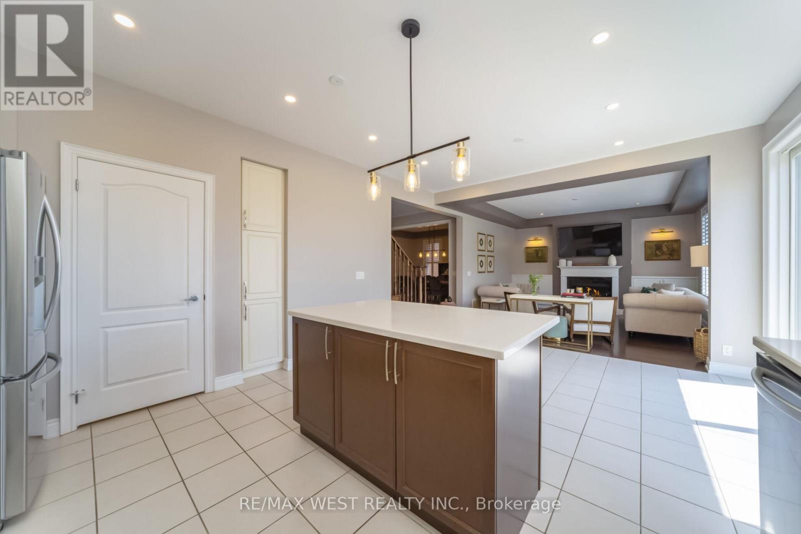 207 Symington Avenue, Oshawa (windfields), Ontario