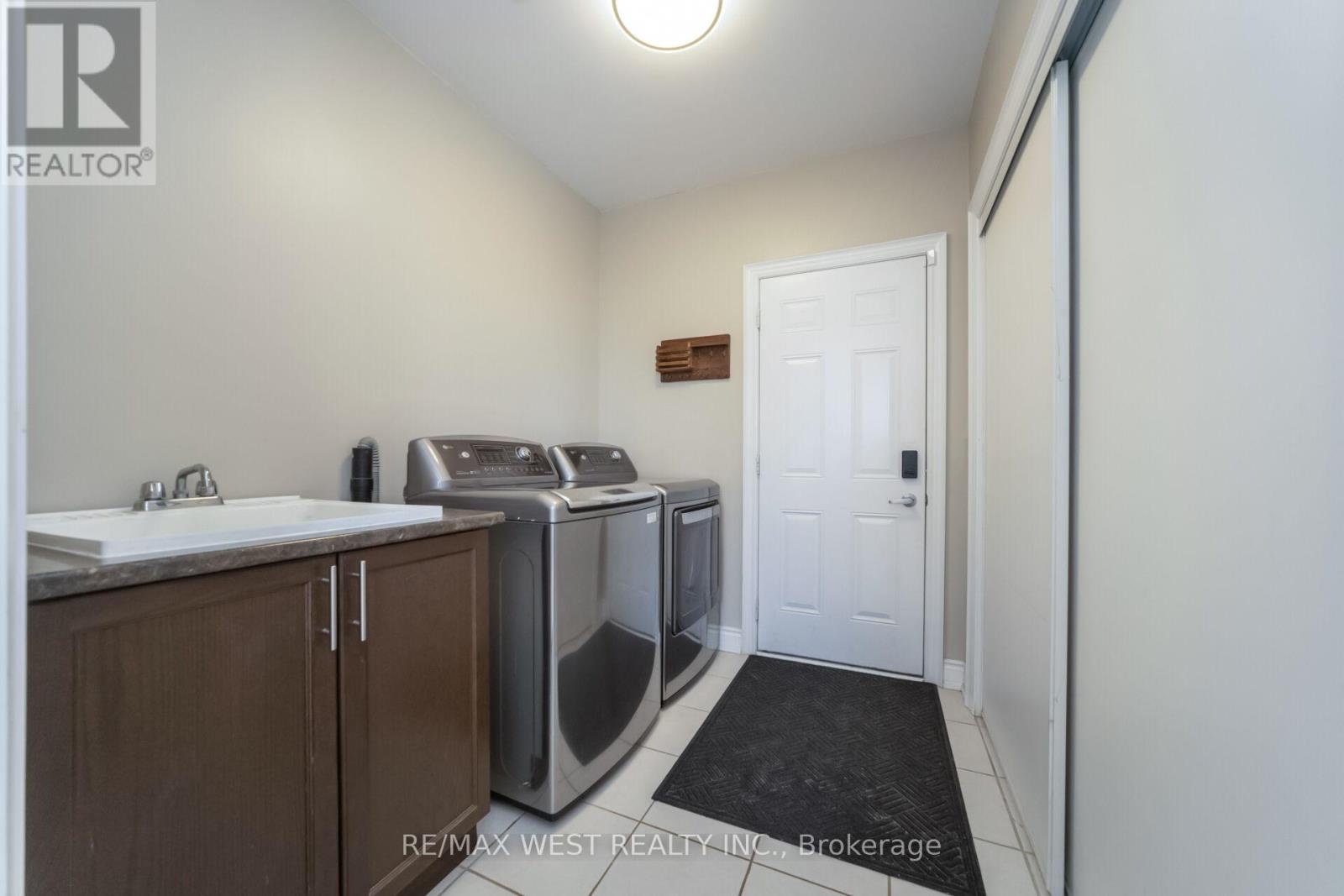 207 Symington Avenue, Oshawa (windfields), Ontario