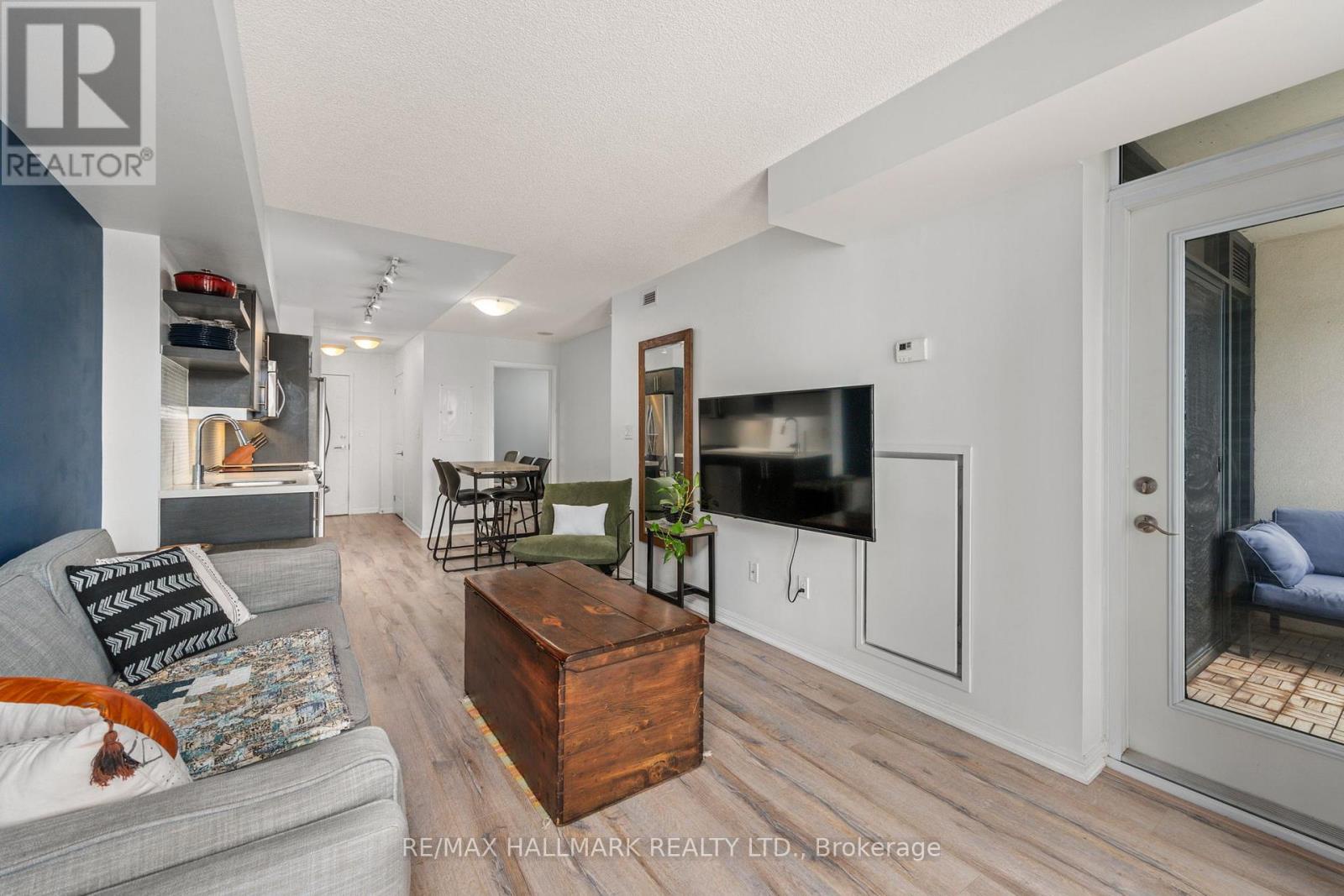 819 - 400 Adelaide Street E, Toronto (moss Park), Ontario