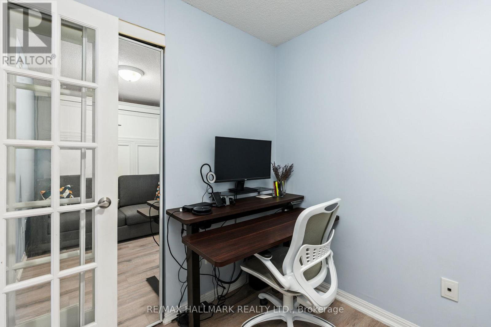 819 - 400 Adelaide Street E, Toronto (moss Park), Ontario