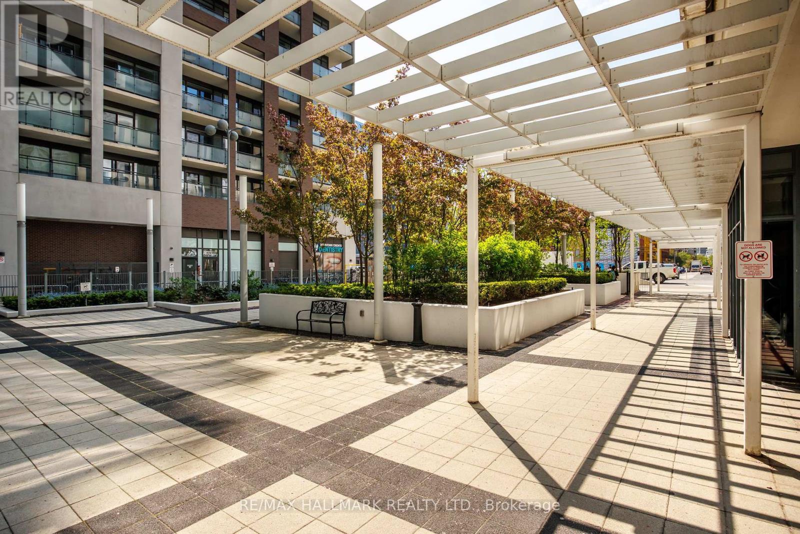 819 - 400 Adelaide Street E, Toronto (moss Park), Ontario