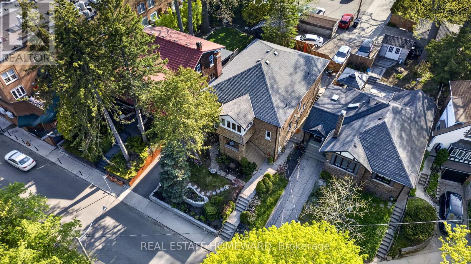128 Glen Manor Drive, Toronto (the Beaches), Ontario